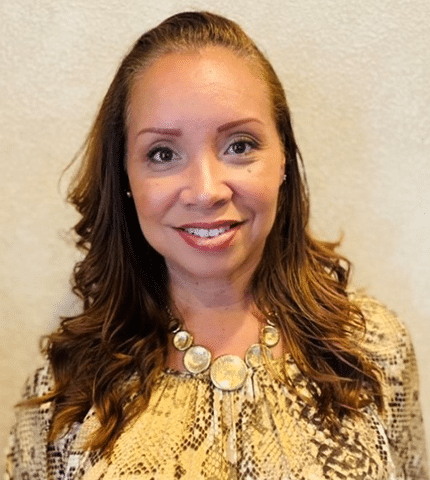 Sonia-Kiele-Adminstrative-Assistant-430x480